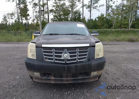 2007 Cadillac Escalade Luxury z USA, uszkodzony, nr VIN 1GYEC63827R334483